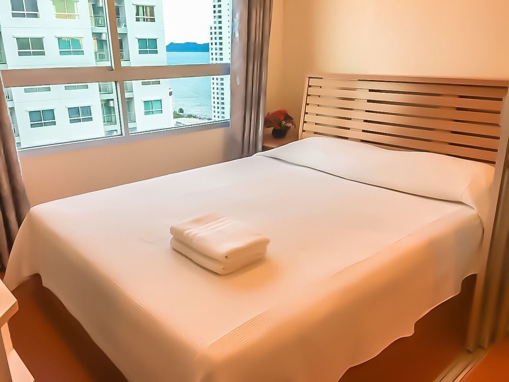 Hotel Lumpini Seaview Jomtien By Parikal Extérieur photo