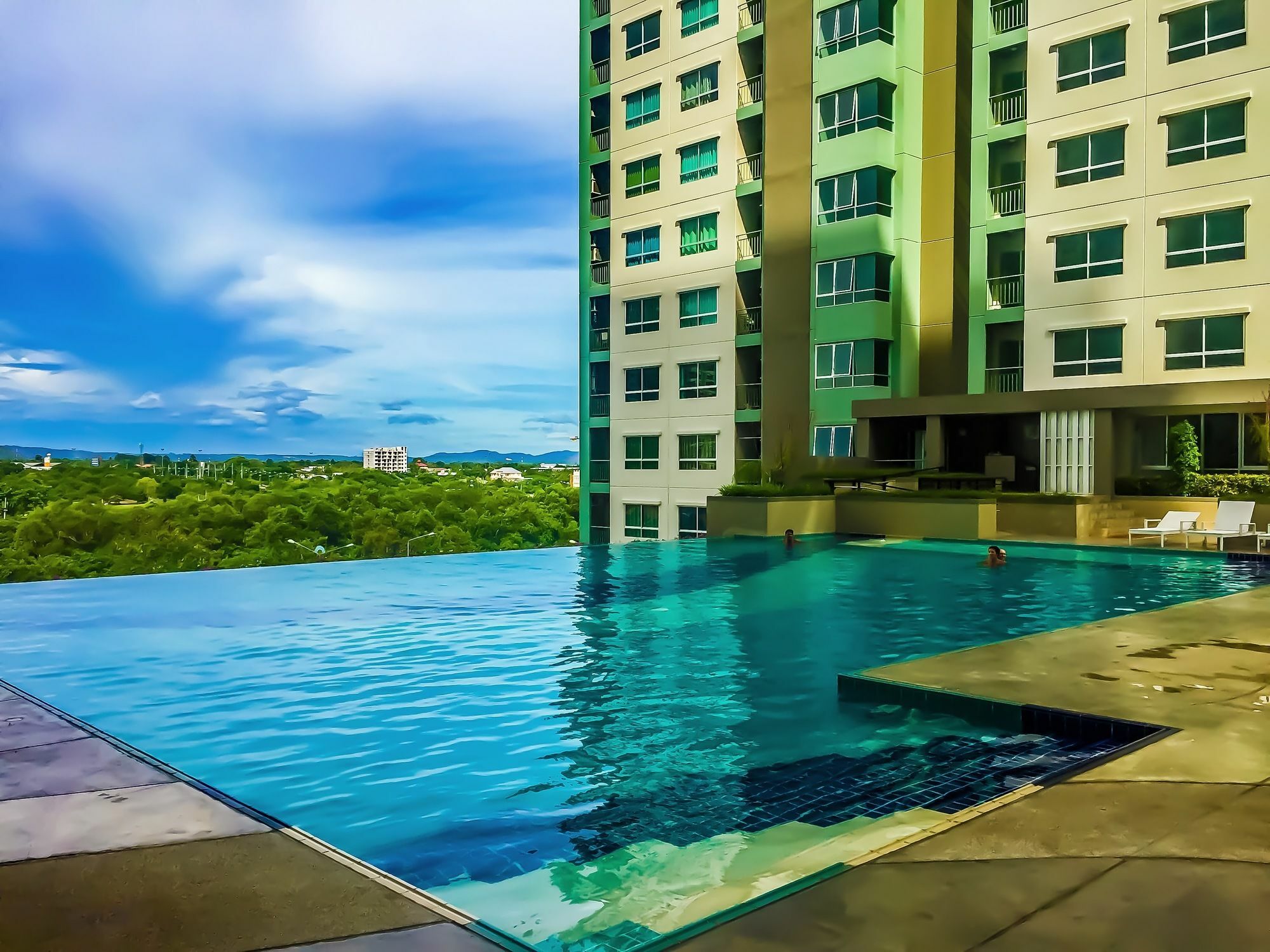 Hotel Lumpini Seaview Jomtien By Parikal Extérieur photo