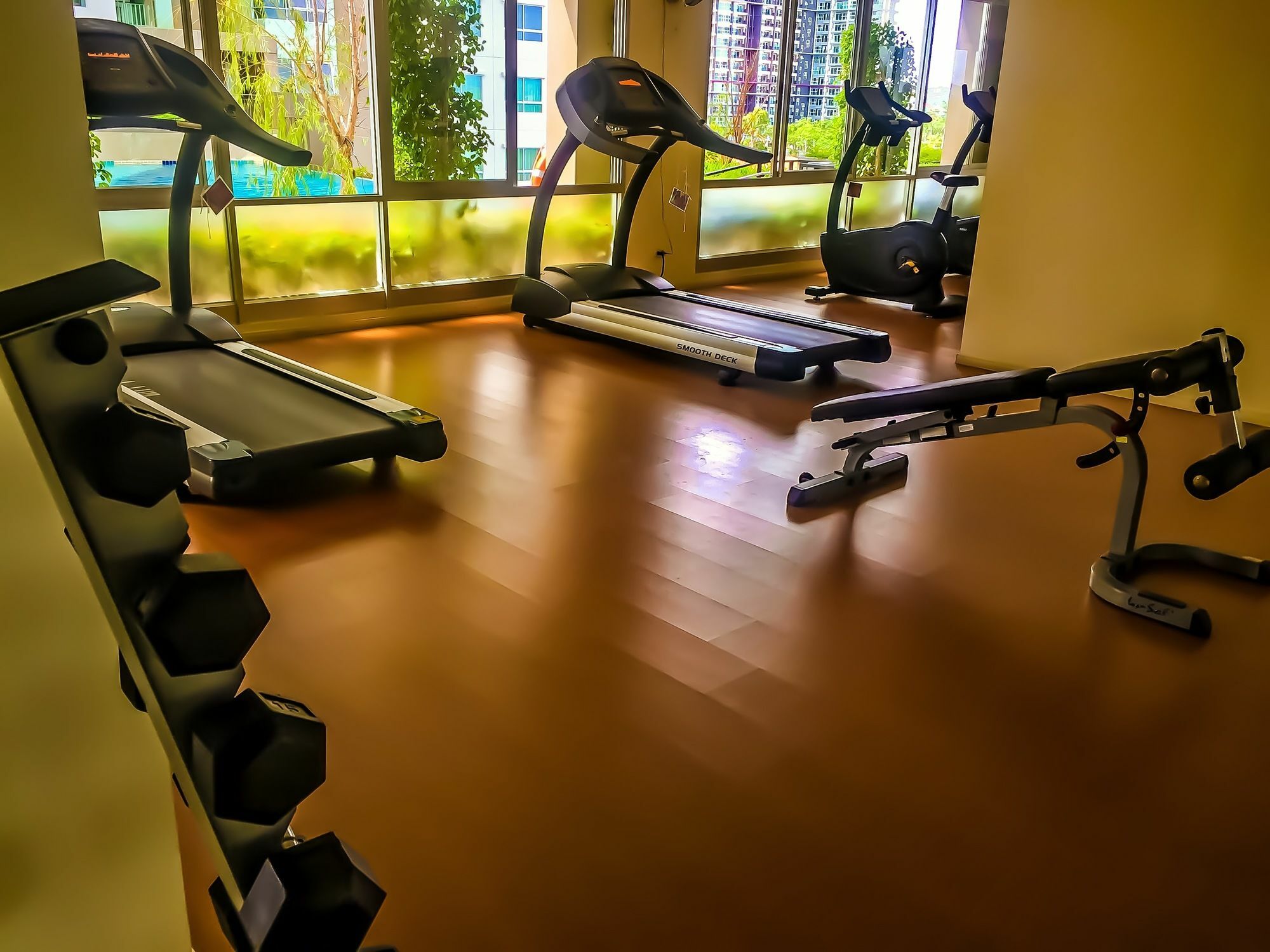 Hotel Lumpini Seaview Jomtien By Parikal Extérieur photo